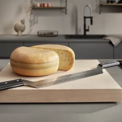 Wusthof Wooden Cutting Board 40x30cm (WT4159800101) -Kitchenknives Shop wt4159800101 4