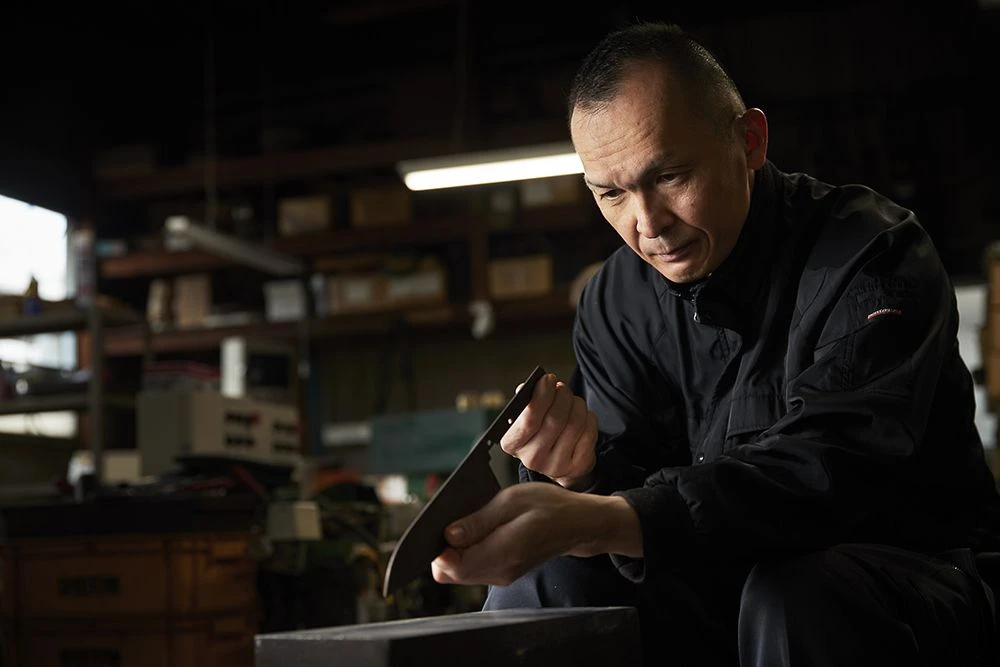 Minamoto Kotetsu 18cm Santoku By Yasuda Hamono (M100) 19 Minamoto Kotetsu 18cm Santoku By Yasuda Hamono (M100) - Image 17